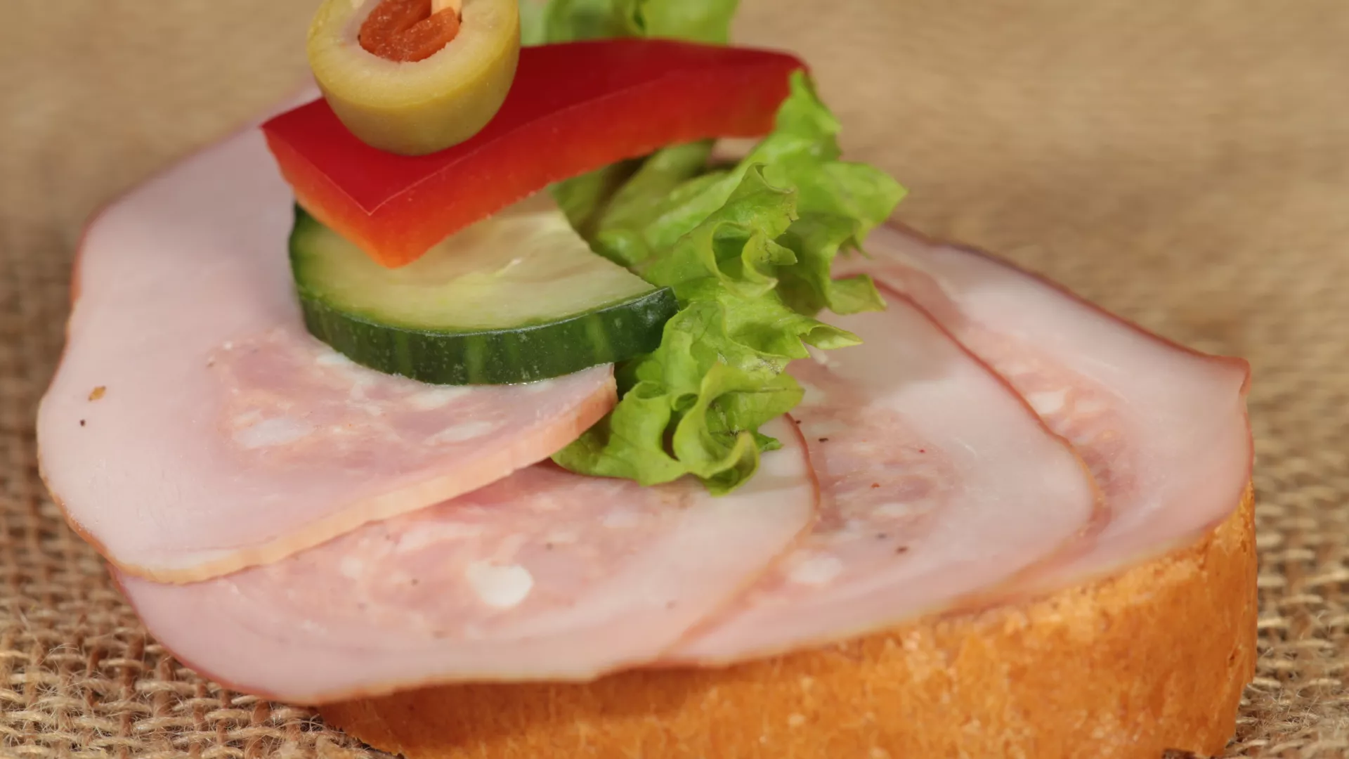 Pastete auf Brot